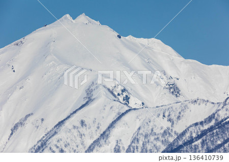 雪の谷川岳 雪の谷川岳 136410739