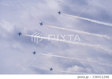 航空自衛隊松島基地のブルーインパルス 宮城県東松島市 航空自衛隊松島基地のブルーインパルス 宮城県東松島市 136411266