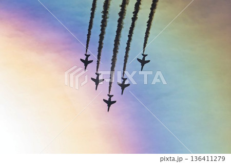 航空自衛隊松島基地のブルーインパルス　宮城県東松島市 136411279