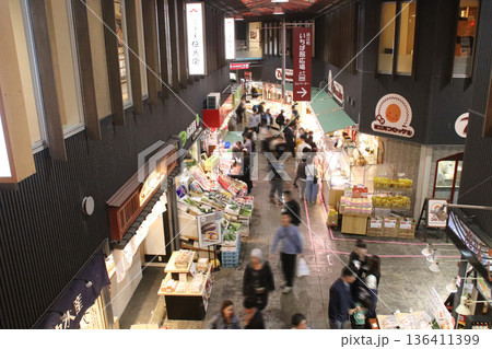 近江町市場／石川県金沢市上近江町 136411399