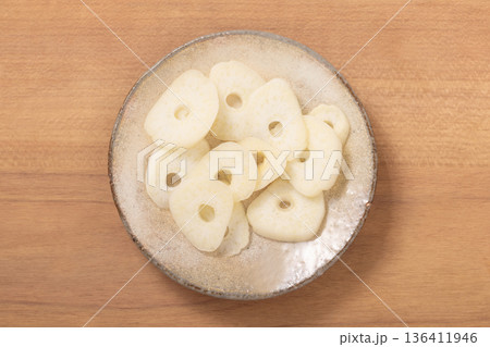 スライス　にんにく 136411946