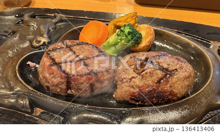 さわやかなハンバーグ　静岡にて 136413406