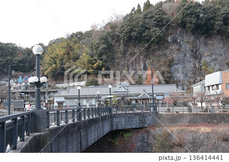 「荒城の月」岡城の玄関口　JR豊肥本線 豊後竹田駅 136414441