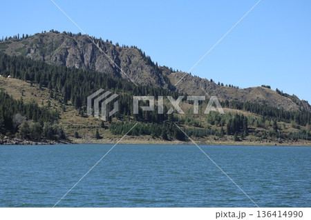 中国シルクロードの旅 ウルムチ天山天池の風景 中国シルクロードの旅 ウルムチ天山天池の風景 136414990
