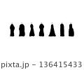 マントに包まれた人物のゆるい手描きイラストセット 136415433