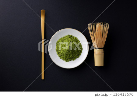 日本の伝統文化を感じさせる抹茶粉末 日本の伝統文化を感じさせる抹茶粉末 136415570