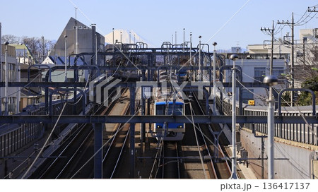 世田谷区立の公園「代田富士356広場」から見た富士山と小田急の電車 136417137