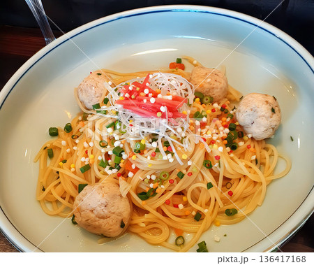 ランチのパスタ 136417168