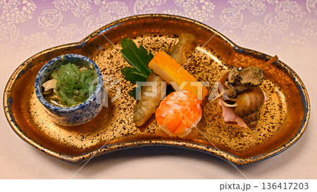 中華料理の前菜 136417203