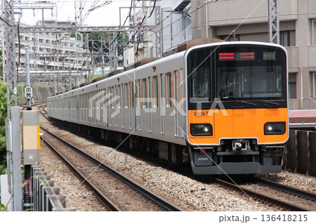201506　東武鉄道　50000系　50050型　51067　田園都市線　あざみ野 136418215