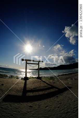 八坂神社の鳥居 136422960