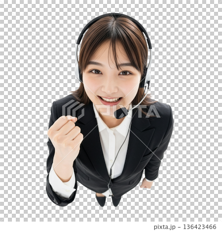ガッツポーズをするハイアングルのコールセンターオペレーター（俯瞰・切り抜き・コピースペース・白バック 136423466