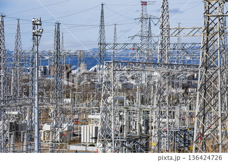 鉄塔　高圧鉄塔　送電線 136424726