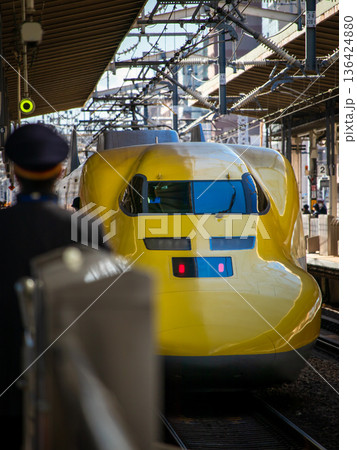 廃車回送のT4編成ドクターイエロー 136424880