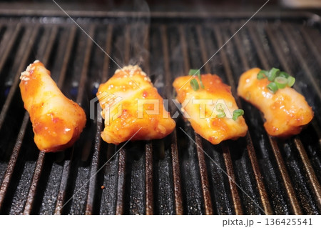 マルチョウ　ホルモン焼肉 136425541