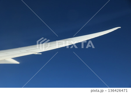 飛行機翼 136426471