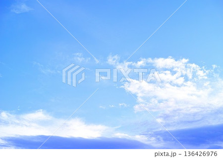 青空と雲イメージ 青空と雲イメージ 136426976