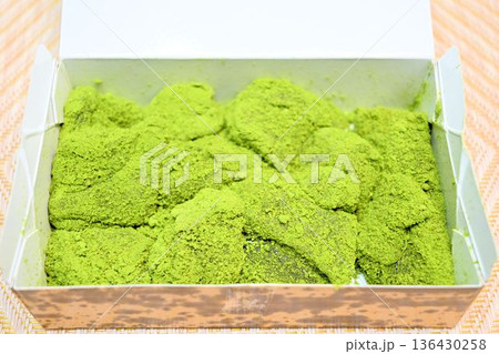 抹茶わらびもち 抹茶わらびもち 136430258