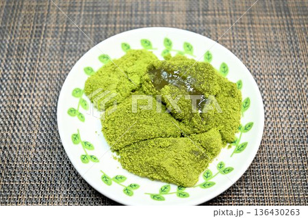 抹茶のわらび餅 抹茶のわらび餅 136430263