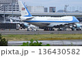 大統領専用機の駐機 136430582