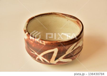 やきもの 器 土もの 茶器 茶道 和風イメージ素材 やきもの 器 土もの 茶器 茶道 和風イメージ素材 136430784