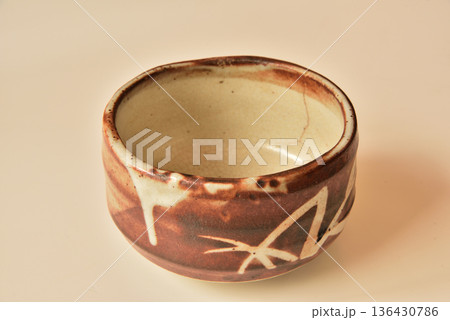 やきもの　器　土もの　茶器　茶道　和風イメージ素材 136430786
