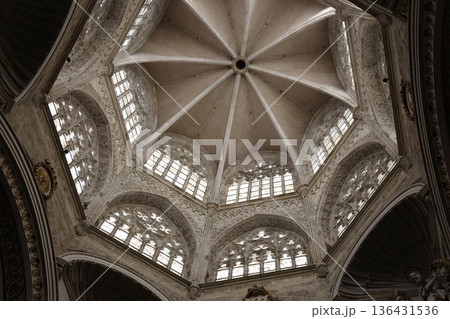 Gothic dome of the Valencia Cathedral. 136431536