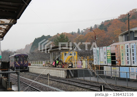 信楽駅ホーム 信楽駅ホーム 136432116