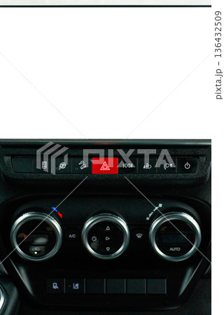 Vertical blank screen and climate control knobs in vehicle 136432509