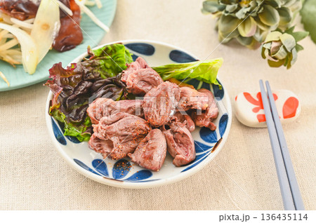 鶏ハツの塩焼き 136435114