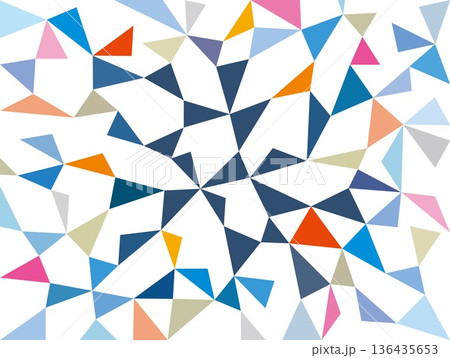 幾何学模様　三角形　白背景　カラフル 136435653