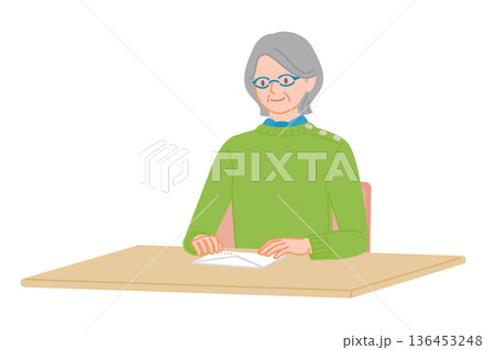 封筒を机に置いて確認するシニア女性のイラスト 136453248