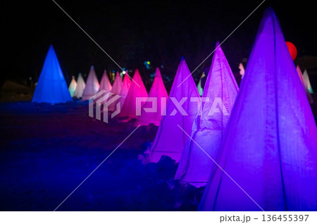 北海道音更町 冬の彩凛花イルミネーションイベントの夜景風景 136455397