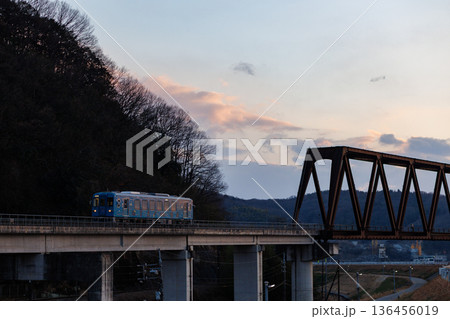 井原鉄道井原線IRT355形「STAR TRAIN」 136456019