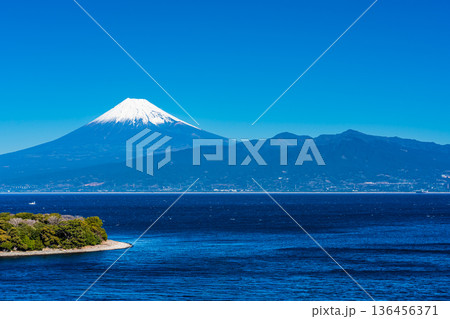 西浦江梨からの富士山【静岡県沼津市】 136456371