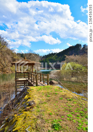 赤谷川　湖中湖　みなかみ町　赤谷湖　猿ヶ京　　 136456393