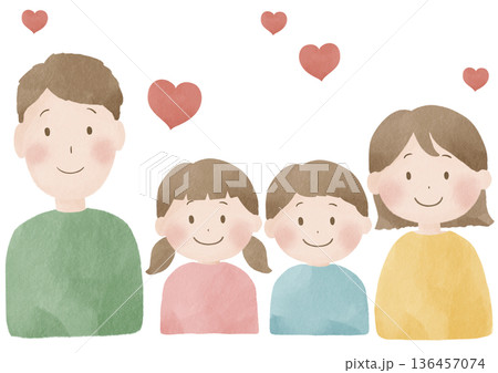 笑顔の家族横並びポートレート上半身|父親,母親,男の子,女の子 笑顔の家族横並びポートレート上半身|父親,母親,男の子,女の子 136457074