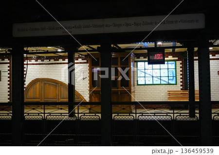 ハンガリー_ブダペスト_オペラ駅 ハンガリー_ブダペスト_オペラ駅 136459539