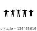 やれやれと呆れる人物のラフな手描きイラストセット 136463616