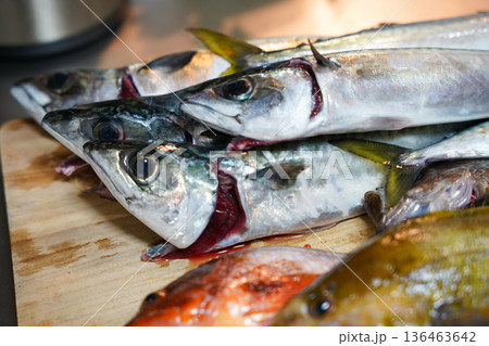 まな板の上の魚 136463642