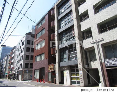神田司町二丁目付近 136464178