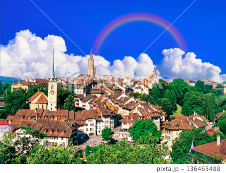 ベルンの美しい旧市街の絶景 ベルンの美しい旧市街の絶景 136465488