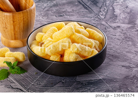 Golden crispy sweet corn sticks Golden crispy sweet corn sticks 136465574