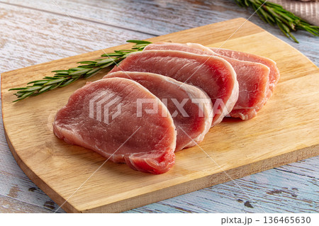 Raw pork carbonate for cooking Raw pork carbonate for cooking 136465630
