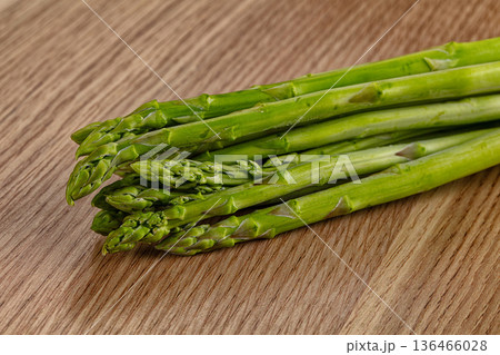 Raw fresh gourmet green asparagus Raw fresh gourmet green asparagus 136466028