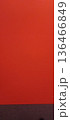 赤い背景素材 136466849