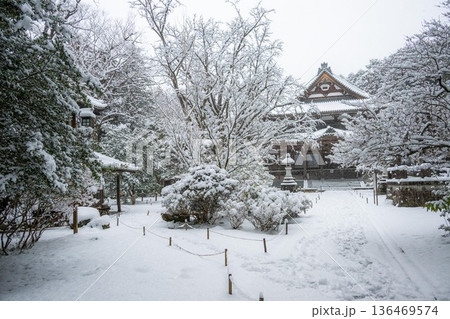 茨城県笠間市 西念寺の雪景色 茨城県笠間市 西念寺の雪景色 136469574