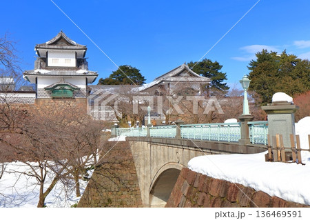 【石川県】白銀の金沢城の石川門 136469591