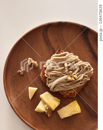 モンブランクリーム　おやつ 136478626