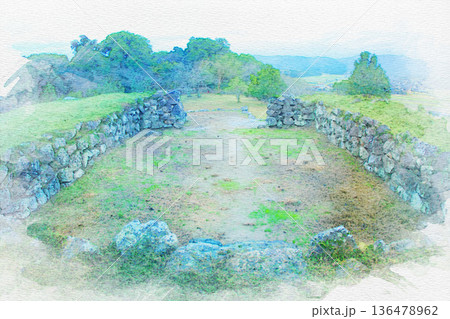 [三重県]玉城町の田丸城の天守跡の水彩画 136478962